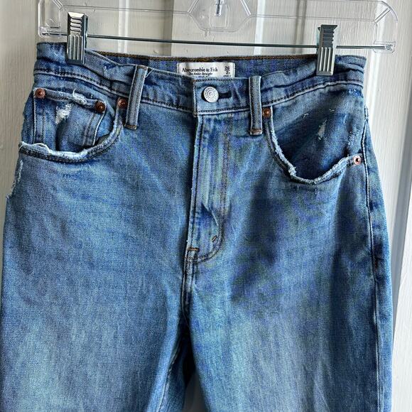 Abercrombie & Fitch The Ankle Straight Ultra High Rise Jeans - Picture 3 of 10